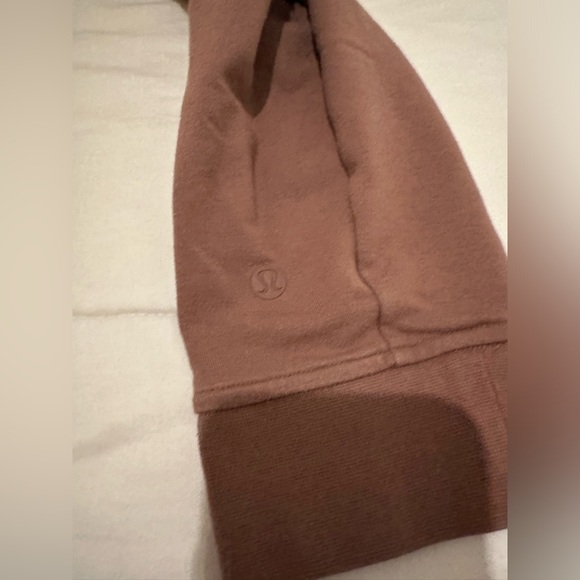 Lulu Lemon Brown Crewneck. - Picture 4 of 4